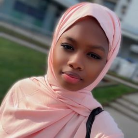 Founemoussou, Babysitter à Saint-Germain-en-Laye