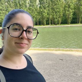 Julie, Babysitter à Bagneux