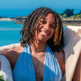 Inaya, Babysitter à Le Perreux-sur-Marne