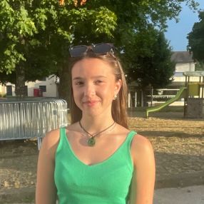 Vic, Babysitter à Brive-la-Gaillarde