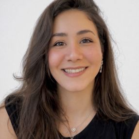 Hiba, Babysitter à Besançon