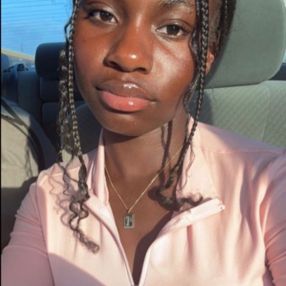 Mariam, Babysitter à Cergy