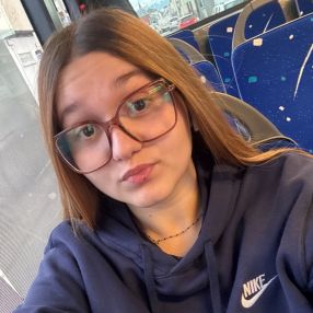Venycia, Babysitter à Tarbes