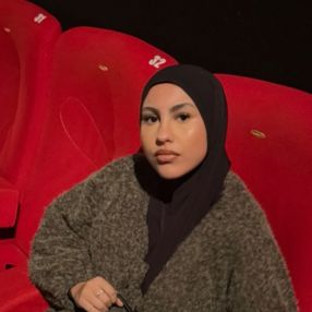 Syriana, Babysitter à Valserhône