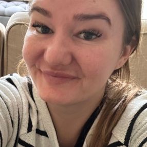 Aimee, Babysitter in Luton
