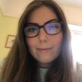 Eve, Babysitter in Leicester