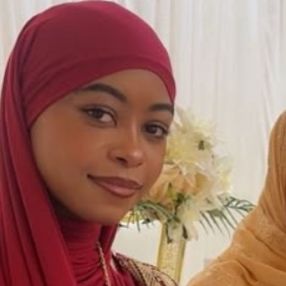 Awatif, Babysitter in Slough
