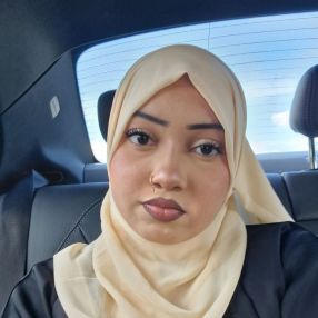Zainab, Babysitter in Milton Keynes