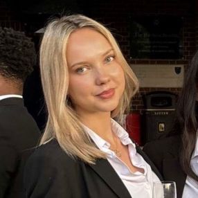 Cecily, Babysitter in St Albans