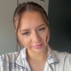 Brooke, Babysitter in Derby