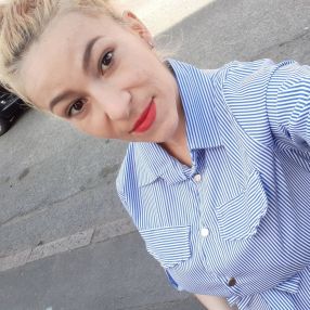 Cosmina, Babysitter in Nottingham