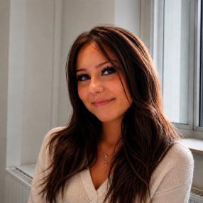 Ava, Babysitter in Southampton
