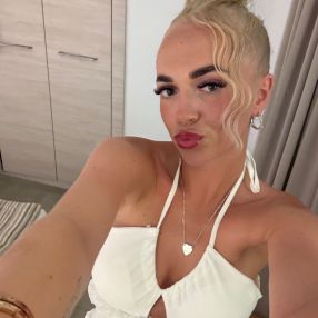 Chantelle rose, Babysitter in Kent