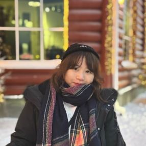 Nga Lam, Babysitter in Hatfield