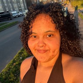 Maria Alyzea Fabianna, Babysitter in Crawley