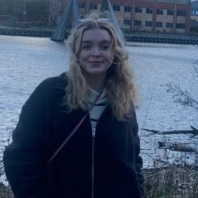 Alisha, Babysitter in Reading