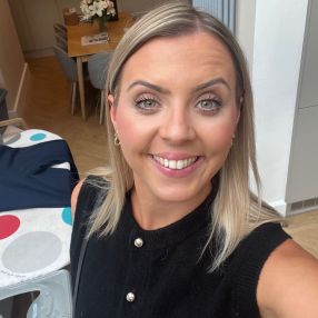 Eve, Babysitter in Greater London