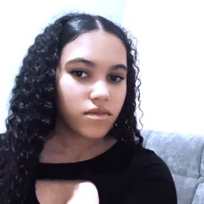 Alisha, Babysitter in Doncaster