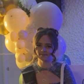 Cortney, Babysitter in Warrington