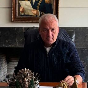 Atilla domaniç, Family in London