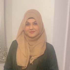 Saiqa, Babysitter in Slough