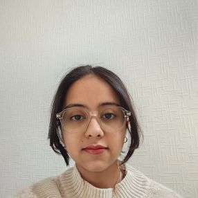 Noushin, Babysitter in Preston