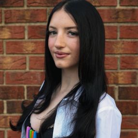 Melissa, Babysitter in Preston
