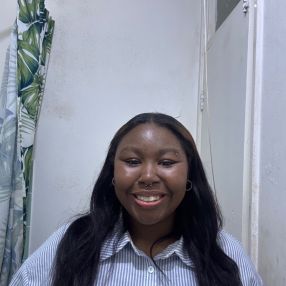 Aasharie, Babysitter in Greater London