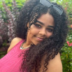 Aaliyah, Babysitter in Leeds
