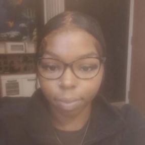Chanay, Babysitter in London