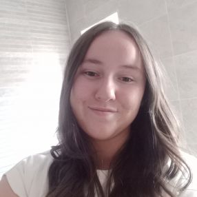 Evie, Babysitter in Greater Manchester