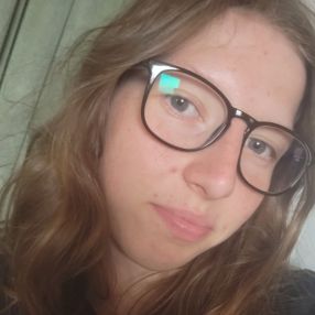 Molly, Babysitter in Nottingham