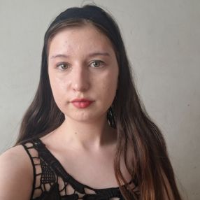Gabriele, Babysitter in Northampton