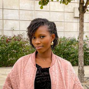 Adebimpe, Babysitter in Nottingham