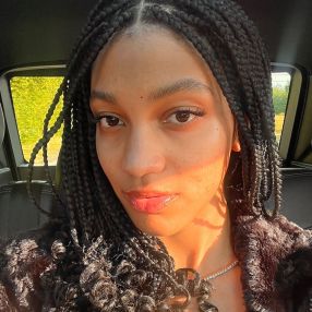 Maya, Babysitter in Hertfordshire