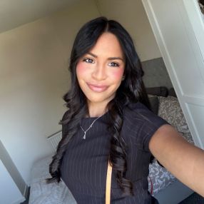 Anahi, Babysitter in Salford