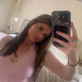Elizabeth, Babysitter in Warrington