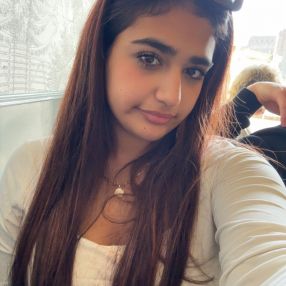 Amara, Babysitter in Surrey