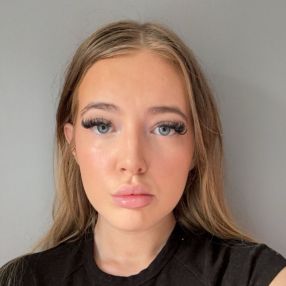 Lauren, Babysitter in Manchester