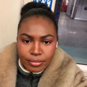 Chelsea, Babysitter in London