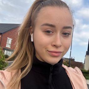 Emma, Babysitter in Meath
