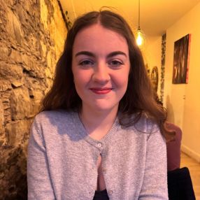 Emer, Babysitter in Cork