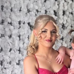 Lily, Babysitter in Wexford