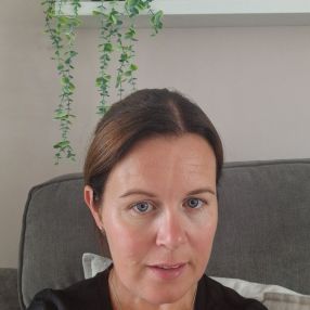 Shelley, Babysitter in Naas
