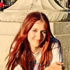 Elena, Babysitter in Midleton
