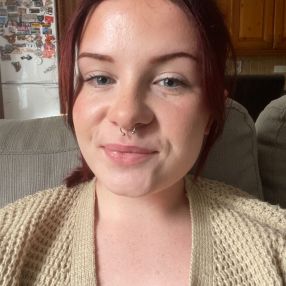 Kayleigh, Babysitter in Navan