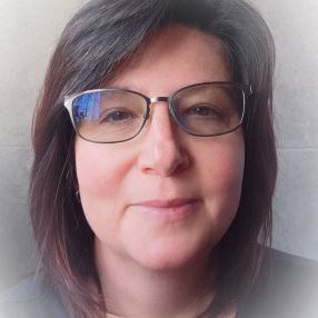 Lenka, Babysitter in Naas