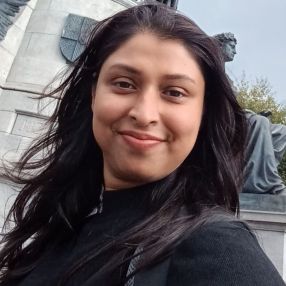 Triparna, Babysitter in Galway