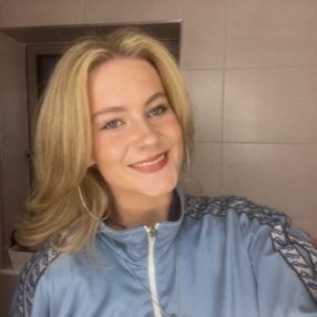 Róisín, Babysitter in Galway