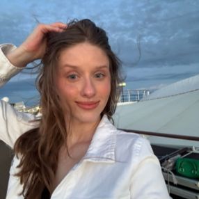 Valeriia, Babysitter in Athlone